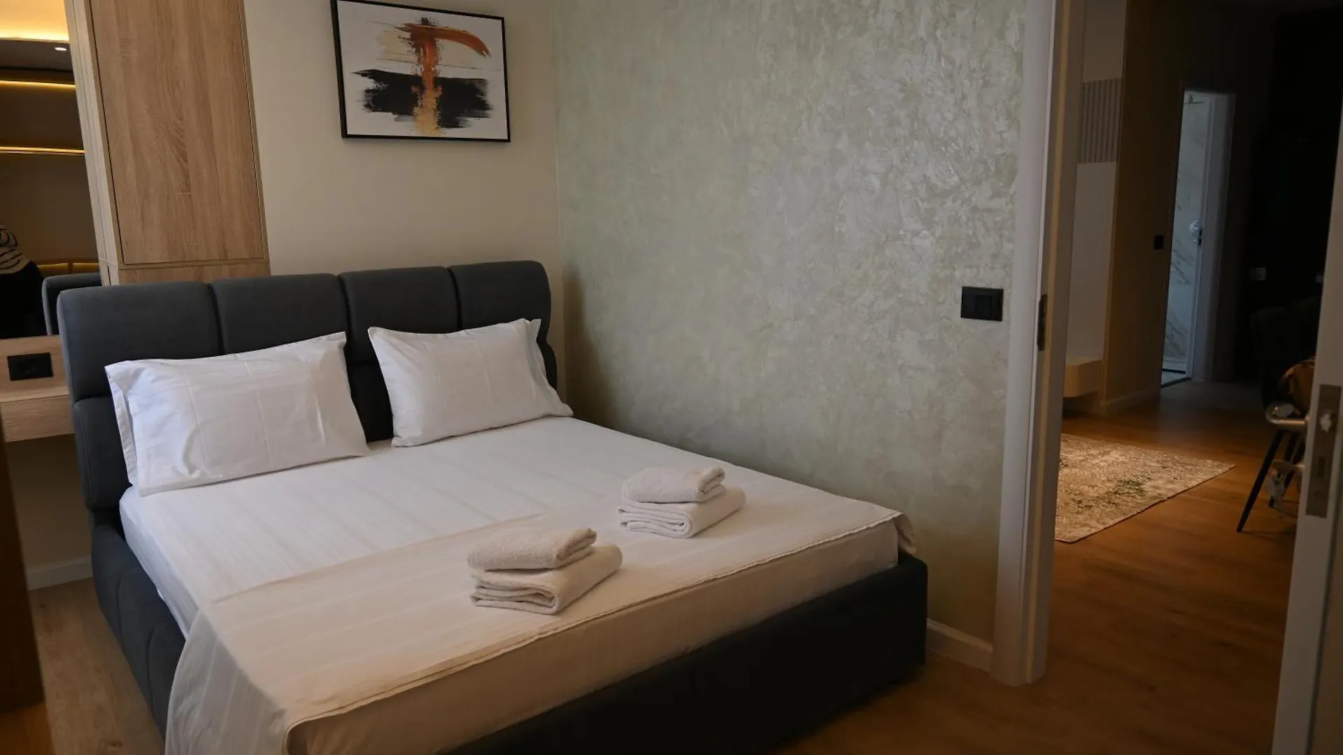 Central Modern Stay, Tirana Apartment