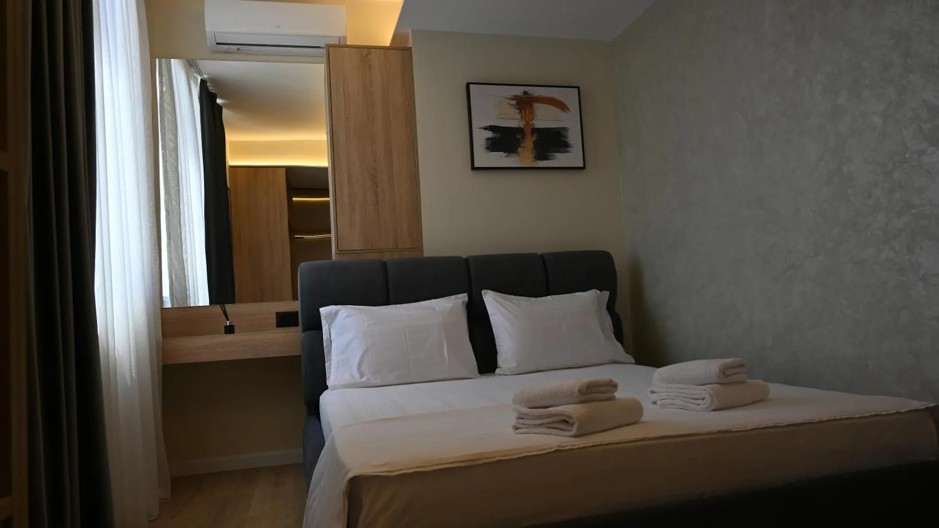 Central Modern Stay, Tirana Albanien