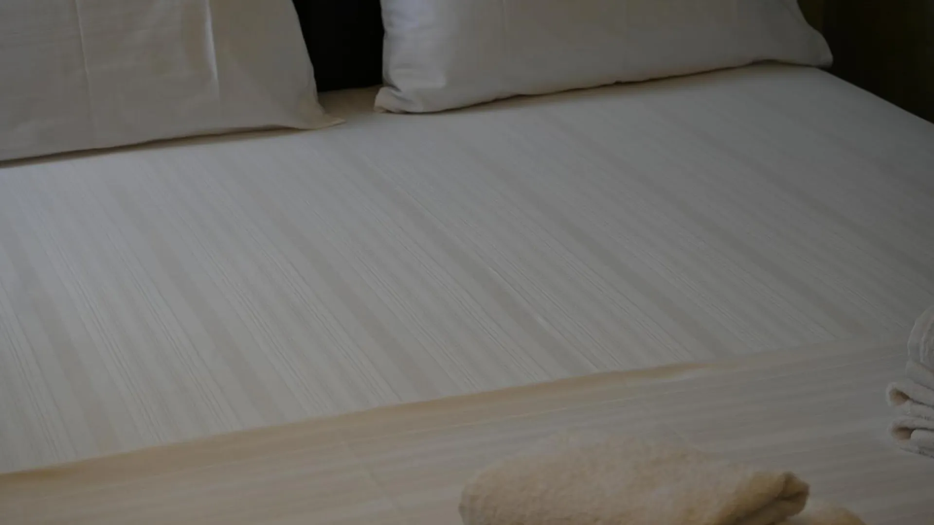 Central Modern Stay, Tirana 0*,  Albanien