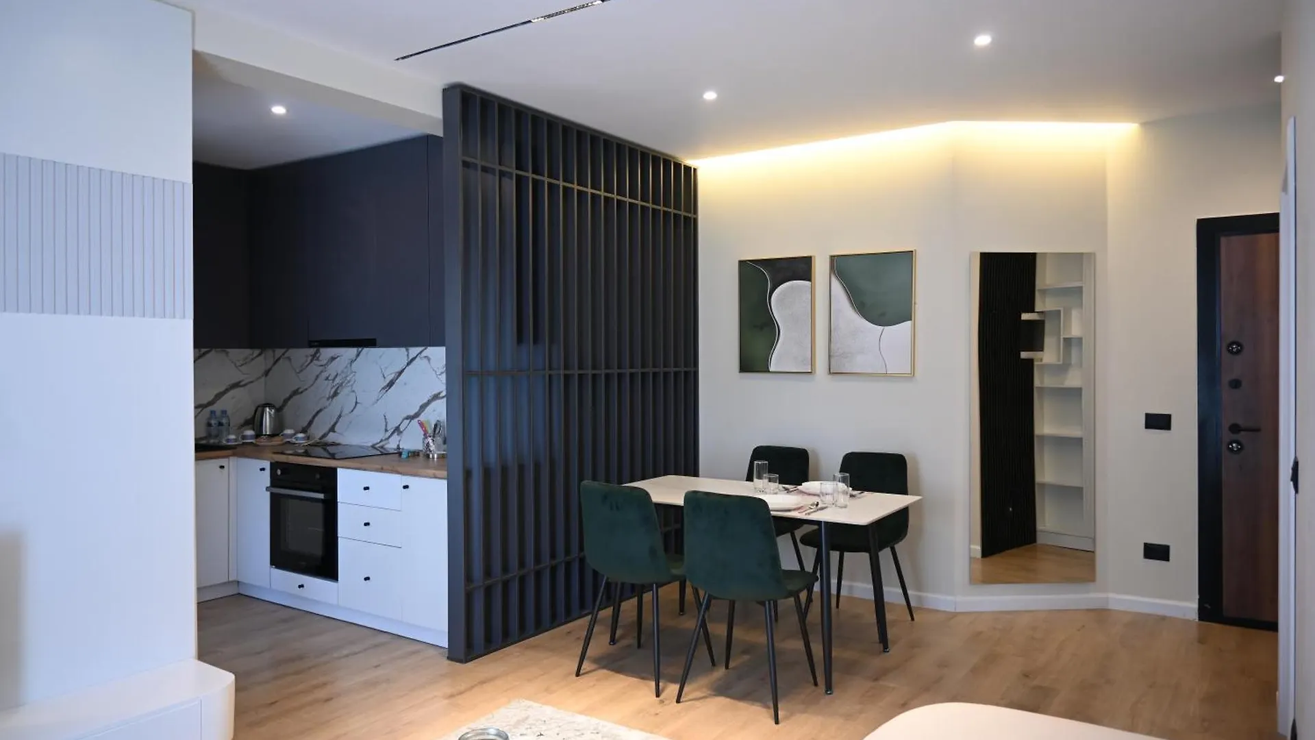 Central Modern Stay, Tirana