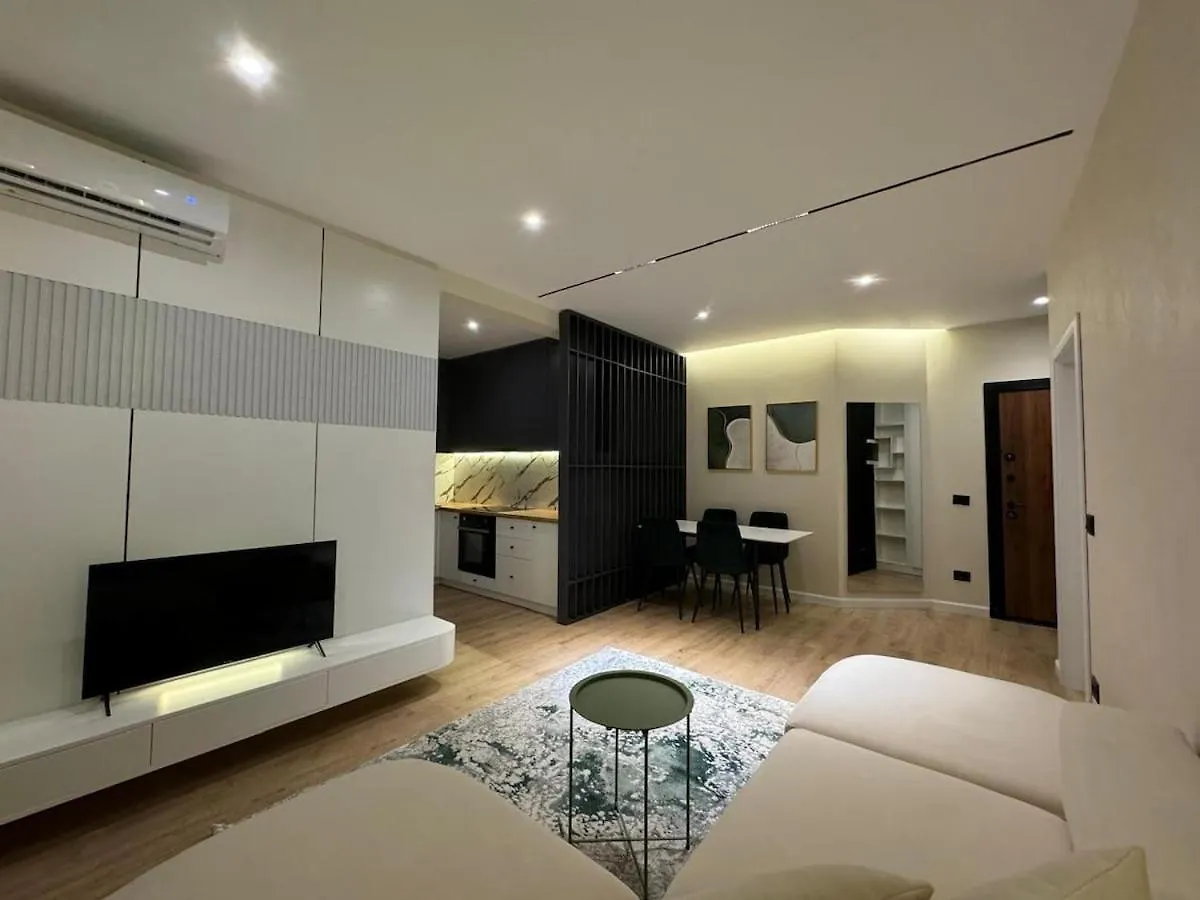 Central Modern Stay, Tirana 0*,  Albanien